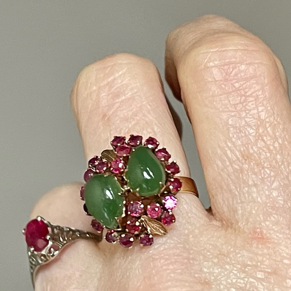 10k Vintage rose Gold ruby and Jade Moi et Toi ring - Picture 3 of 8